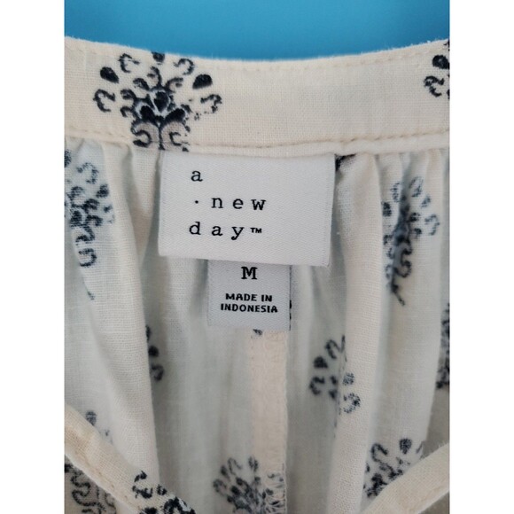 Women Linen Blend Top Sz M Lightweight Boho Balloon Sleeve Tie Neck A New Day - Picture 8 of 12